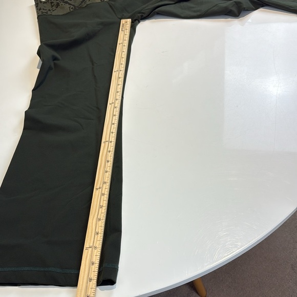 Lululemon groove pant III Size 12 Reg - Picture 7 of 11